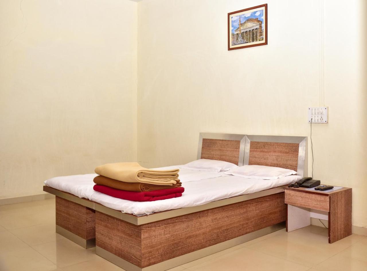 Surya Shibir Resort Pune Eksteriør billede