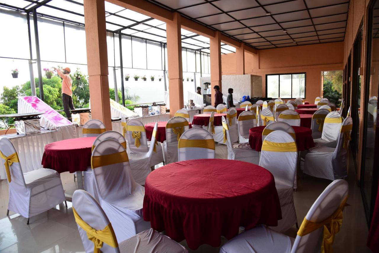 Surya Shibir Resort Pune Eksteriør billede