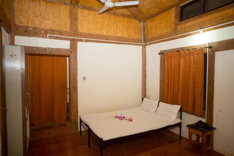Surya Shibir Resort Pune Eksteriør billede