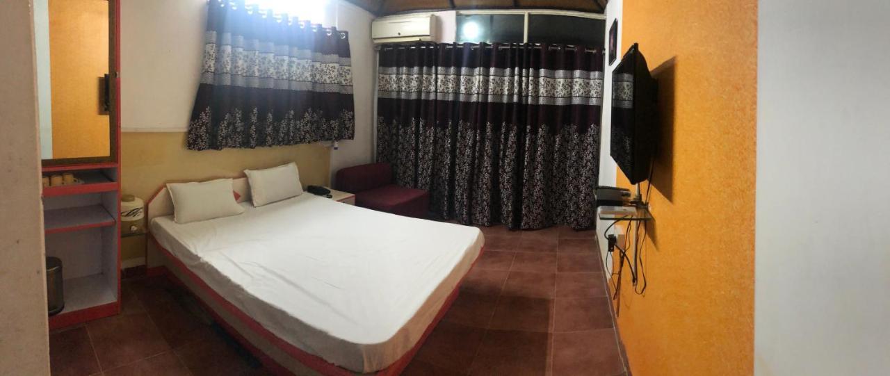Surya Shibir Resort Pune Eksteriør billede
